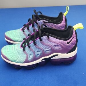 Nike Air VaporMax Plus in Purple and Blue Gradient